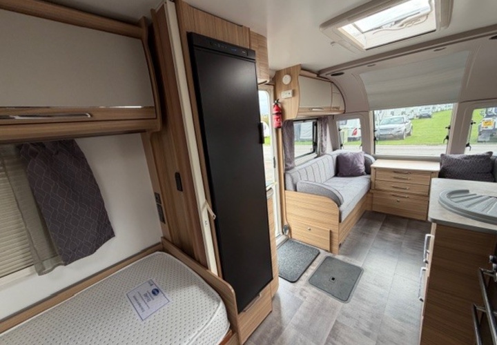 Bailey  Unicorn Cadiz